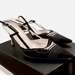 Vintage Claudia Cuiti Black and White Pointed Toe Slingback Heels